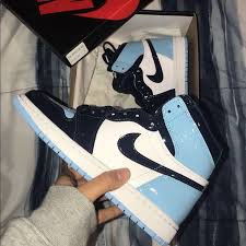 Jordan 1 Mid Se White Black Red Spruce Gs Jordan Shoes Unc Patent Leather Air Jordan 1s Color Blue Size 5 5 Women Jordan Schuhe Nike Schuhe Frauen Jordans Schuhe Damen