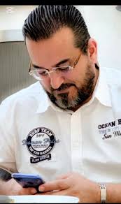 الفنان الليبي أشرف الشريف