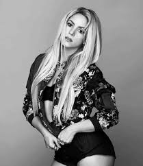 Black And White Music Video Female Singer 2000s Pin On Shakira