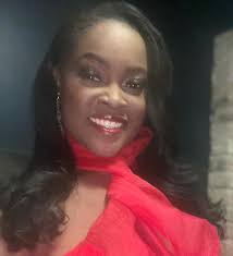 A beautiful evening with my fellow athletic News Anchor Ariana and Girls