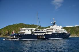 Il force blue, lo yacht in uso a flavio briatore, è stato sequestrato al largo di la spezia. Pin By Yachtingua On Motor Yachts Yacht Yacht Boat Boat