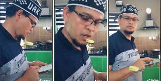 Ternyata di balik kesuksesan seorang ustaz das ad latif ada sosok istri yang mendukung dirinya dalam hal apapun agar menjadi manusia yang lebih baik. Bila Terlalu Leka Main Telefon Ustaz Abdullah Khairi Kena Prank Dengan Anak Kashoorga