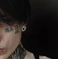 Pin By Czekoladowe Maslo On Tatuaze Korsarze Face Tattoos Piercing Aesthetic Face Tats