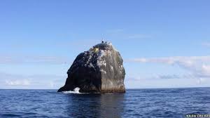 Résultat de recherche d'images pour "rockall island"