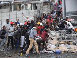 Loved by locals and tourists. Looters Attack Food Trucks In Cape Town Video 2oceansvibe News South African And International News