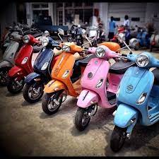 Rent A Vespa To Explore Savannah Vespas Bici Ruedas