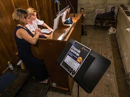 A programok ingyenesen látogathatóak, a részvétel regisztrációhoz nem kötött. Orgonak Ejszakaja A Veszpremi Veszpremi Ersekseg Facebook