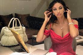 Official twitter madalina diana ghenea, model and actress. MÄƒdÄƒlina Ghenea Nu A Mai Rezistat PoziÈ›ie FermÄƒ Despre Idila Cu Zaniolo