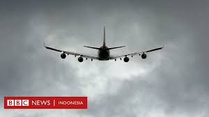Korban tewas akibat jatuhnya pesawat atau tabrakan kereta api biasanya jumlahnya ratusan dan tidak utuh. Jumlah Korban Akibat Pesawat Jatuh Meningkat Drastis Pada 2018 Bbc News Indonesia