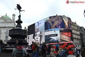 Piccadilly circus itself acts as a thoroughfare or meeting point more than an end destination. Piccadilly Circus Besonderheiten Sehenswurdigkeiten Und Fakten Touristen In London Touristen In London