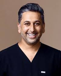 Christopher Chee's Instagram, Twitter & Facebook