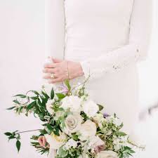 Inspired by the frosty months, you can play around with whites, grays and icy greenery in your wedding bouquet. 15 Gorgeous Winter Wedding Bouquets