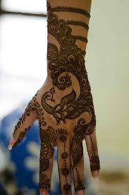 10 Latest Best Peacock Mehndi Designs To Try In 2019 With Images Peacock Mehndi Designs Henna Peacock Henna