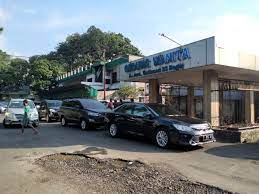 Om5jl7jg00mb M