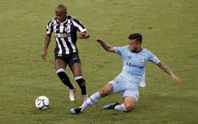 Maybe you would like to learn more about one of these? Ceara Bate Gremio No Castelao Se Recupera E Mantem Tricolor No Z4 Lance