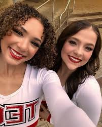 Bella Bennett (@bella._.bennett) • Instagram photos and videos