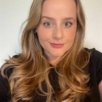 400+ "Laura Wells" profiles