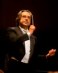 Listen to music from riccardo muti, conductor like i: Paris Aisle Mid Tour Cso And Riccardo Muti Raise A Roof With Tchaikovsky And Schumann Chicago On The Aisle Chicago Performing Arts And Other Splendors Best Bets In Music And