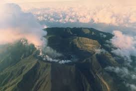A new effusive eruption had built a lava dome in the summit crater of. Global Volcanism Program Soufriere St Vincent