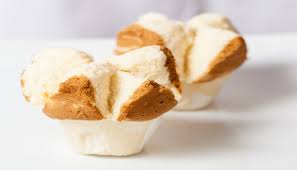 Yang paling penting adalah panaskan dandang kukusan sebelum cake dimasukkan, kemudian. 6 Resep Bolu Kukus Sederhana Enak