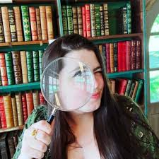 Kelsey Bogan (DontYouShushMe.Com)