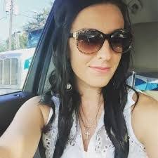 Natasha Kent's Instagram, Twitter & Facebook