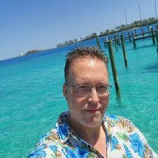 Andrew Priel's Instagram, Twitter & Facebook