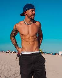 He is known for being a instagram star. Pin Em Dayum
