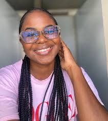 Look at Sir Brian Moyo having fun at Om Die Dam Ultra Marathon. 😃 Sir, you  make an ultra-running look like a walk in the park! 😊 Well done for  crossing the