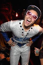 Our quiz will test you out, can you get them all! Harry Styles S Elton John Halloween Costume May Have A Secret Meaning Teen Vogue