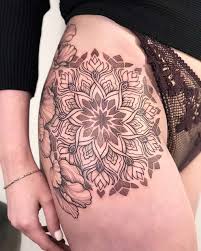 If you are looking to get a hip tattoo, then this video has some amazing tattoo designs that will inspire you. 23 Trendy Hip Tattoos That Are Actually Badass Stayglam