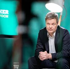 Robert habeck zählt zu den beliebtesten politikern deutschlands. Robert Habeck Erntet Beissenden Spott Wegen Aussagen Zu Assange Welt
