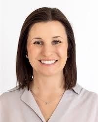 Caitlin Posey's Instagram, Twitter & Facebook