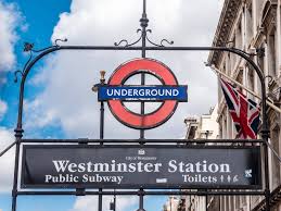 Contactless bank cards could see tube customers ditch oyster cards. Oyster Card Vs Contactless How To Pay For Public Transport In London Finding The Universe