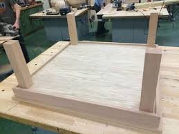 Cette Table Basse Vous Fait Plonger Dans L Infini Sympa Non Voici Comment La Fabriquer Table Basse Lumineuse Table Basse Construire Une Table Basse