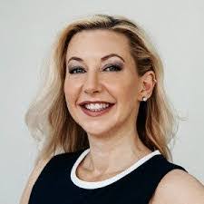 Jennifer Mccart's Instagram, Twitter & Facebook