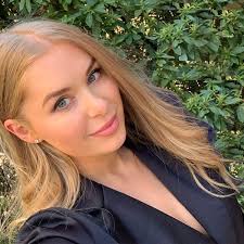 Ashley Schuh's Instagram, Twitter & Facebook