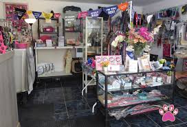 We focus on terroir driven, organic, Pet Boutique Shop Posh Pets Spain