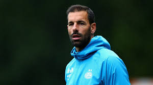 Welcome to my official fb page! Manchester United News Inside The Managerial Mind Of Ruud Van Nistelrooy Goal Com