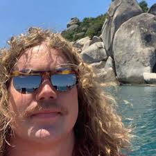 teri holmes (@uncletori)