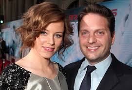 Elizabeth Banks Welcomes a Son