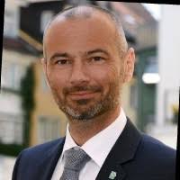 20+ "Benjamin Bor" profiles