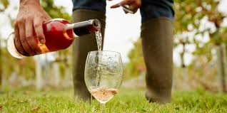 I'm sure you've heard of 100,000 ways to open a corked bottle without a corkscrew, but maybe you'll actually remember them if you watch john legend teach you how? How To Open A Wine Bottle Without A Corkscrew 6 Easy Ways