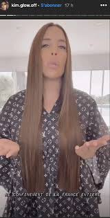 ( kim used a surrogate for chicago , 3, and psalm , 2, due to. Les Marseillais Kim Glow Se Presente Aux Elections Presidentielles Toutes Les Actualites Des People