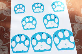 In general, larger dogs will have larger paws as puppies, and vice versa for smaller breeds. How To Measure Dogs For Shoes 6 Steps With Pictures Wikihow