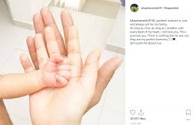 Beliau dikenali menerusi watak lakonannya sebagai yuhanis dalam drama hati perempuan di tv3. Harta Tak Ternilai Selamanya Keluarga Saya Suami Mia Ahmad Gempak