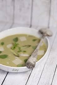 Veloute D Asperges Vertes Au Basilic Et Au Parmesan Epicetout La Cuisine De Dany Veloute Asperges Asperge Verte Recettes De Cuisine