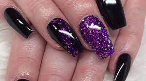 Deck up your nails this season using some neon purple nail paint, and combine with black acrylic to make interesting petal design. Acrylic Nails Black And Purple Design Youtube