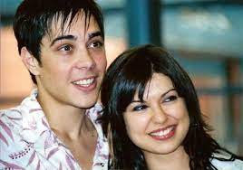 Lucie bernardoni, chanteuse française née le 4 février 1987, est révélée au public par l'émission star academy 4 en 2004. Gregory Lemarchal Lucie Bernardoni Musik Videos Statistiken Und Fotos Last Fm