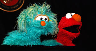 Create beautiful musical sounds as you play on the rolling green hillsides of rosita's harmony hills. Sesame Street Muppets Rosita Right And Elmo Accompanied Melvin Ming Sesame Workshop S Chief Operating Officer To